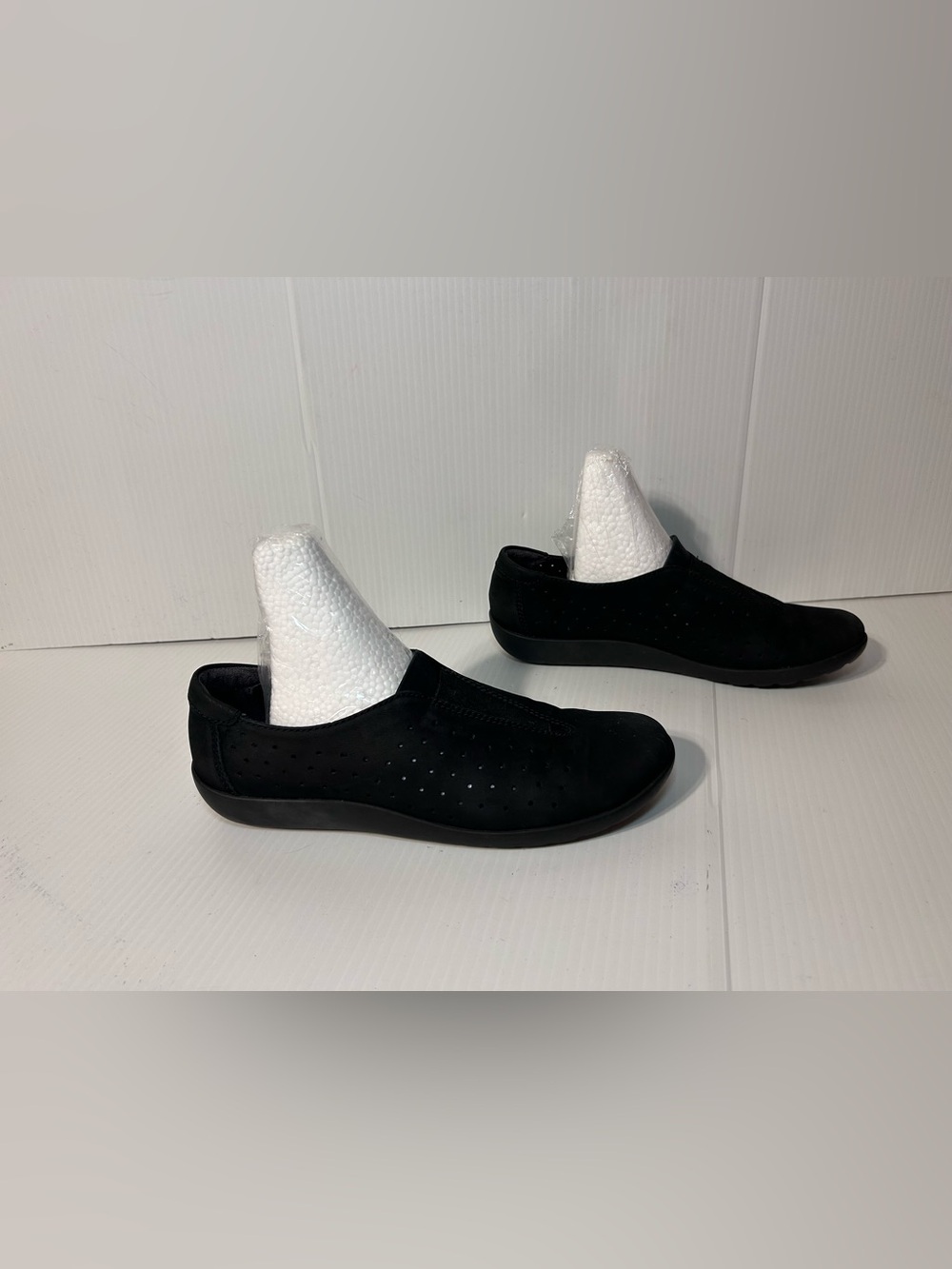Clarks Black Suede Slip-On Loafers perforated slip on shoe women size 6.5 M
